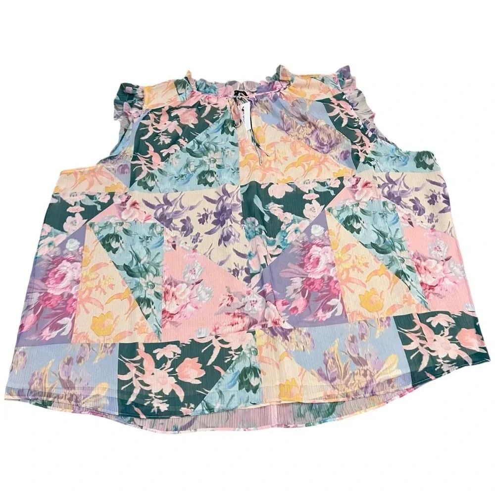 Lane Bryant Floral Patchwork Pastel Top Size 26 NWT - Picture 3 of 7